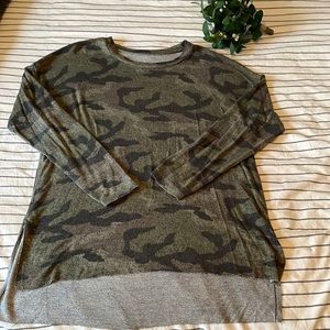 American Eagle Camo Long Sleeve Top